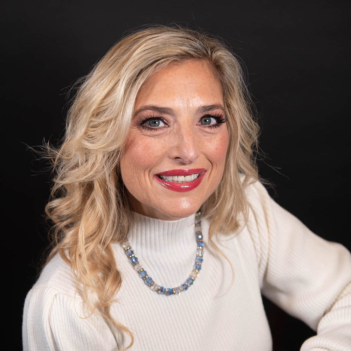 Dawn Marie Delahunt, Owner & Founder, Angel Eyes Dawn Marie, LLC.